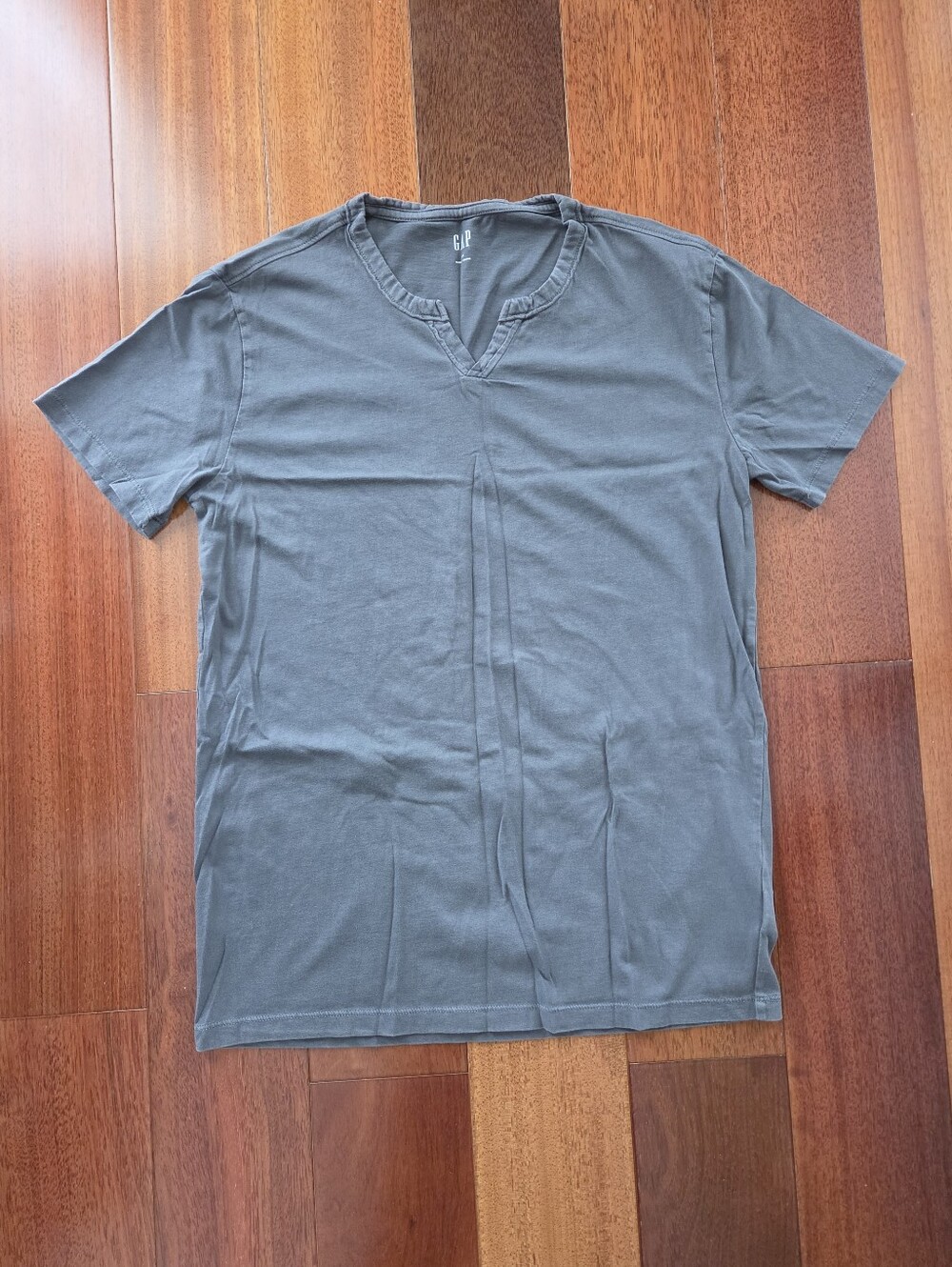 Gap Men's Essential Short Sleeve Notch T-Shirt -GRAY -XS